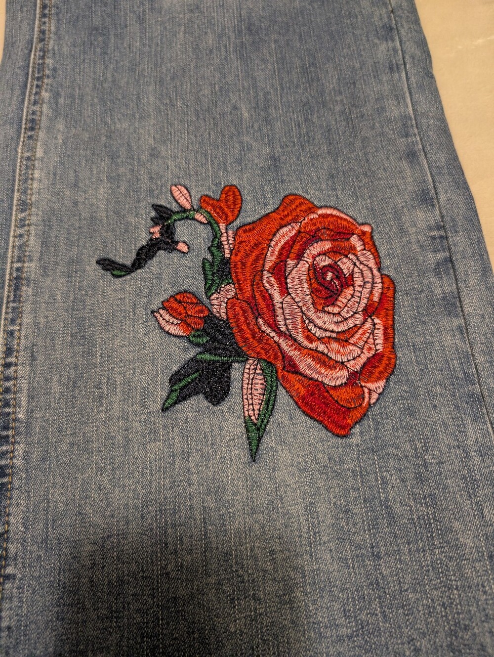Flamingals Wide Leg Embroidered Love Rose Embroidered Jeans Valentines NWT Small - Picture 6 of 13